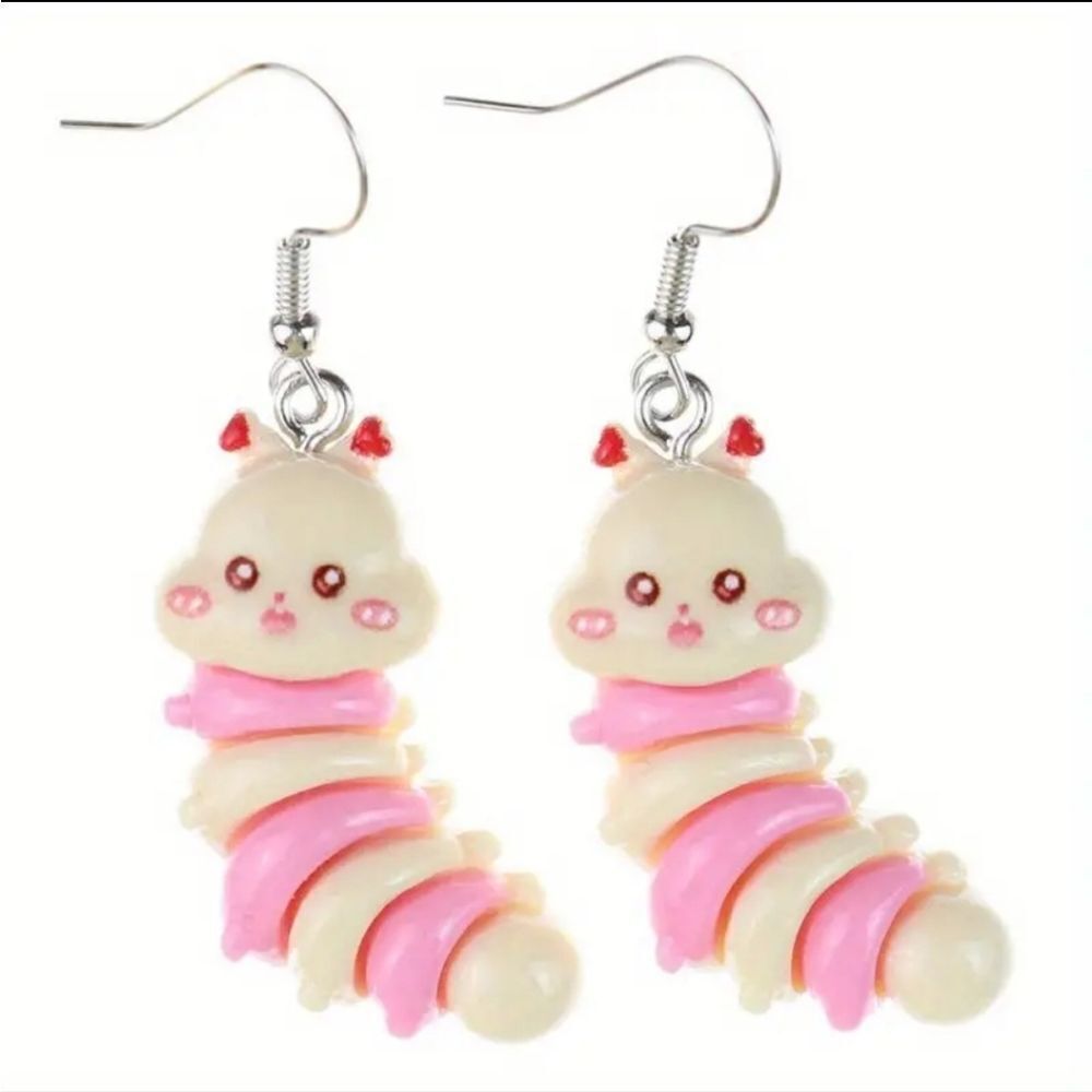 Hand crafted dangle earrings - Picture 3 of 3